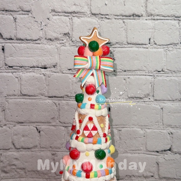 Cupcakes And Cashmere Candy Cane Gingerbread Christmas Tree - Picture 3 of 5